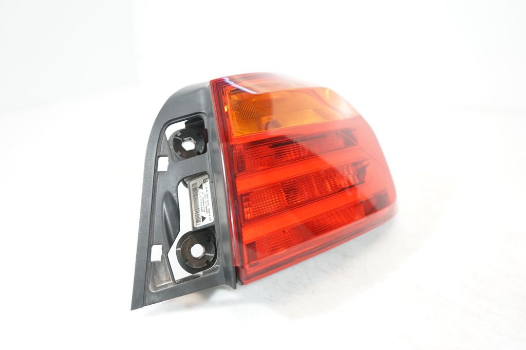 Rear/tail lights (6)