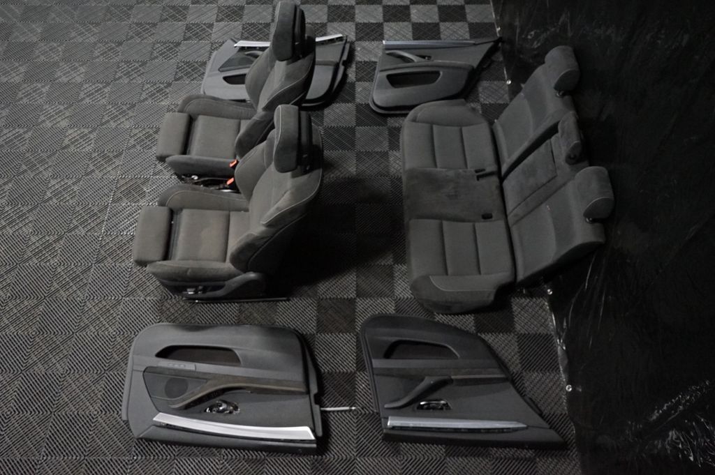 Seat set (2)