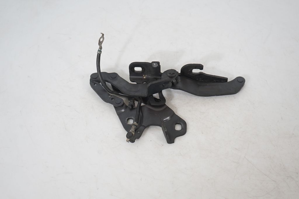 Engine bonnet/hood hinges (5)