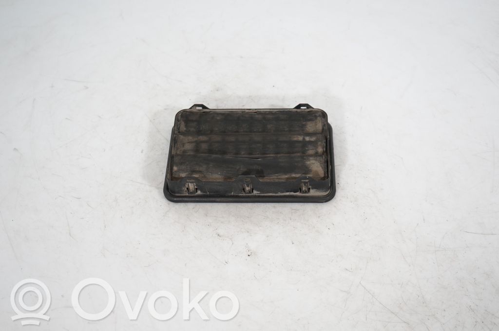 Quarter panel pressure vent (5)