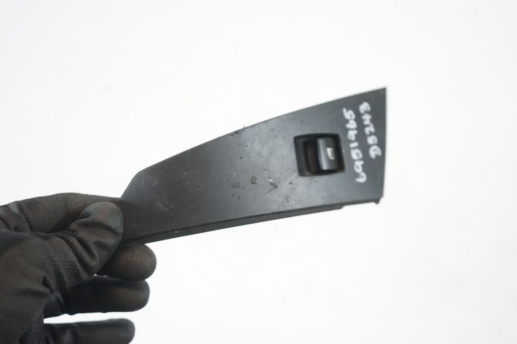 Electric window control switch (6)