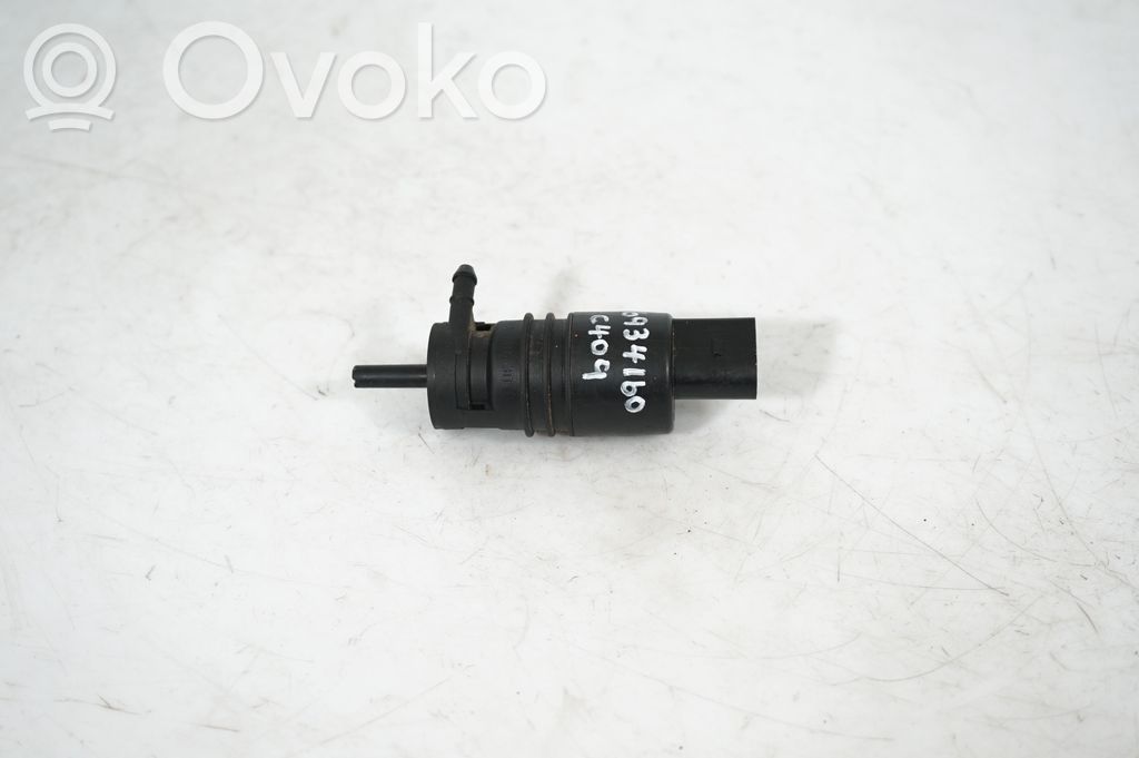 Windscreen/windshield washer pump