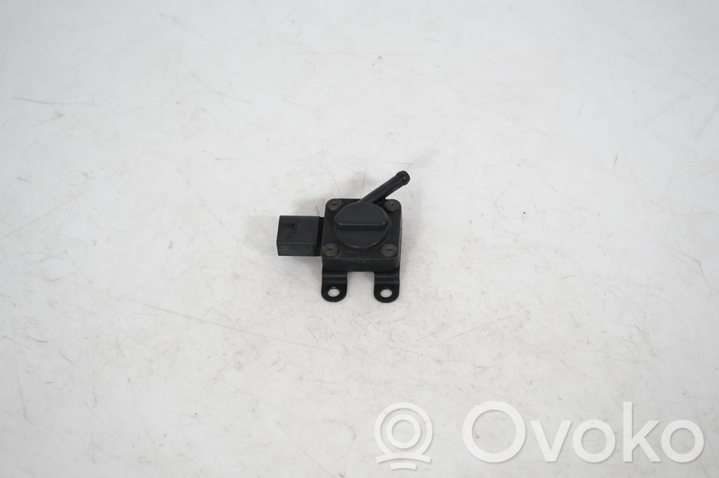 Exhaust gas pressure sensor (4)