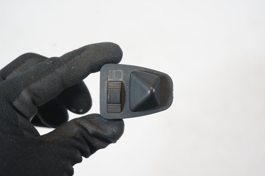 Wing mirror switch (6)