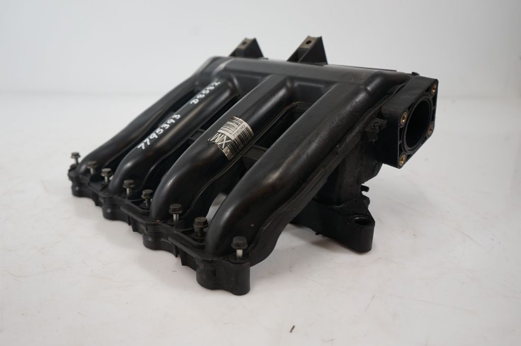 Intake manifold (7)