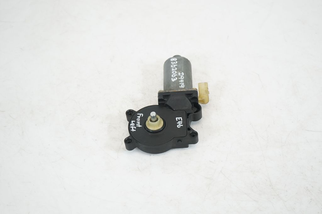 Front door window regulator motor (2)