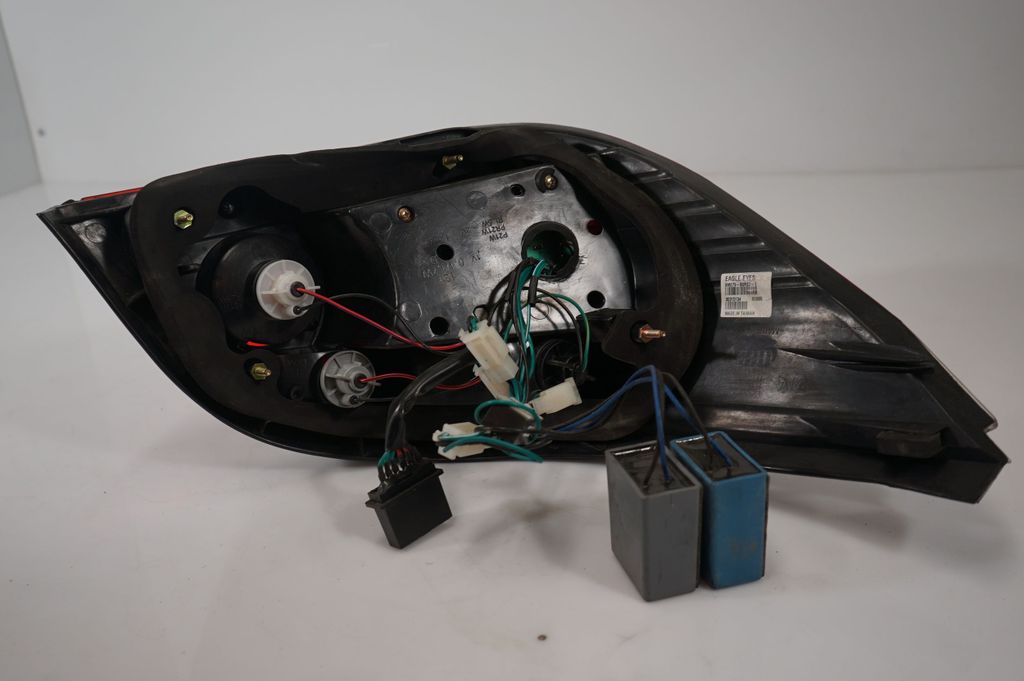 Rear/tail lights (6)