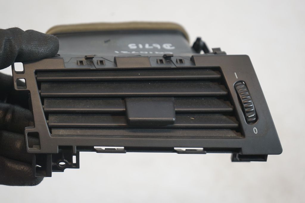 Dashboard side air vent grill/cover trim (7)