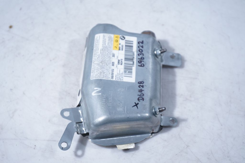 Front door airbag (4)