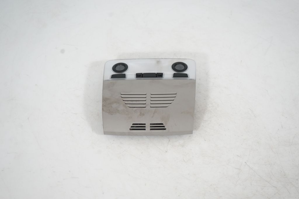 Front seat light (3)