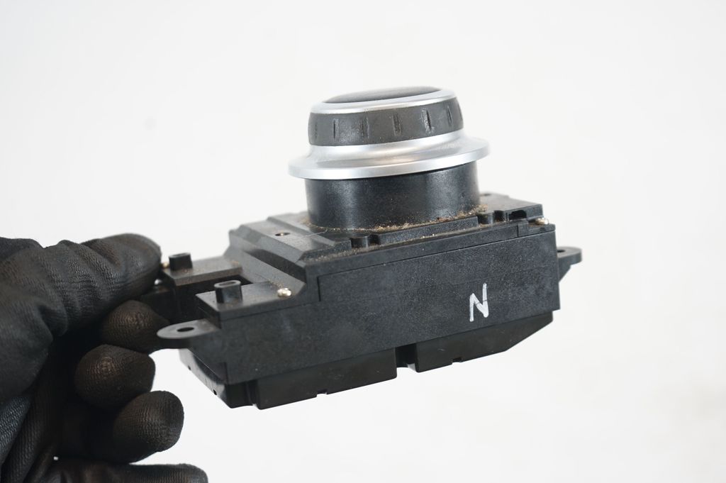 Head unit multimedia control (7)