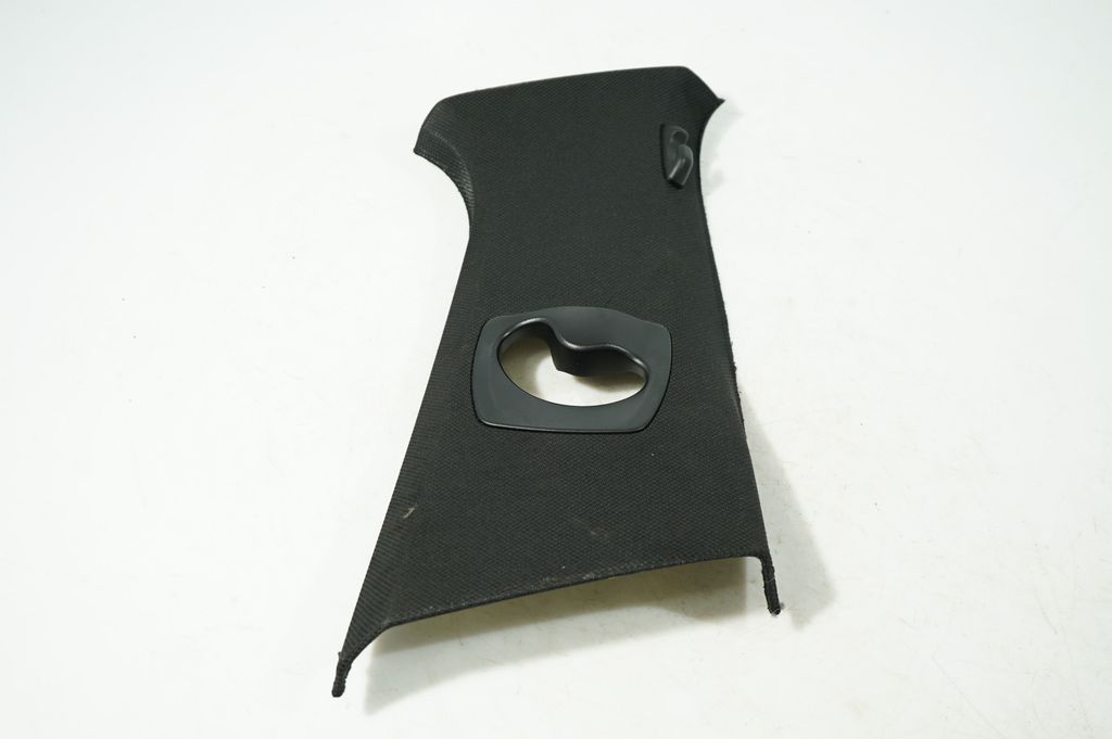 (B) pillar trim (top) (6)