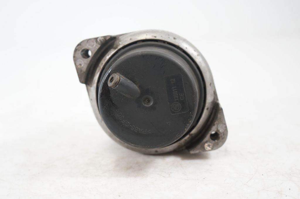 Engine mount bracket (6)