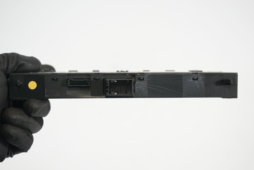 Seat heating switch (7)