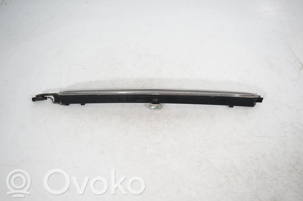 Third/center stoplight (3)