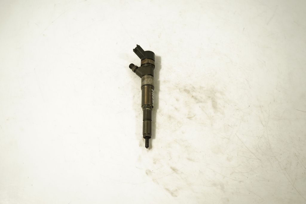 Fuel injector