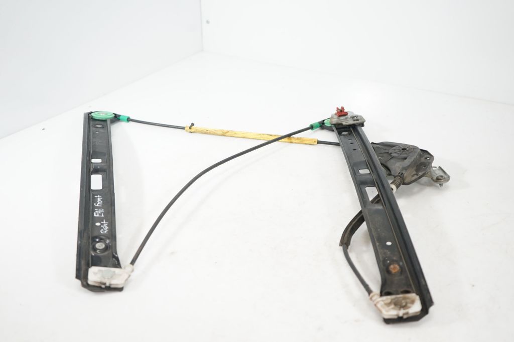 Front door window regulator with motor (6)