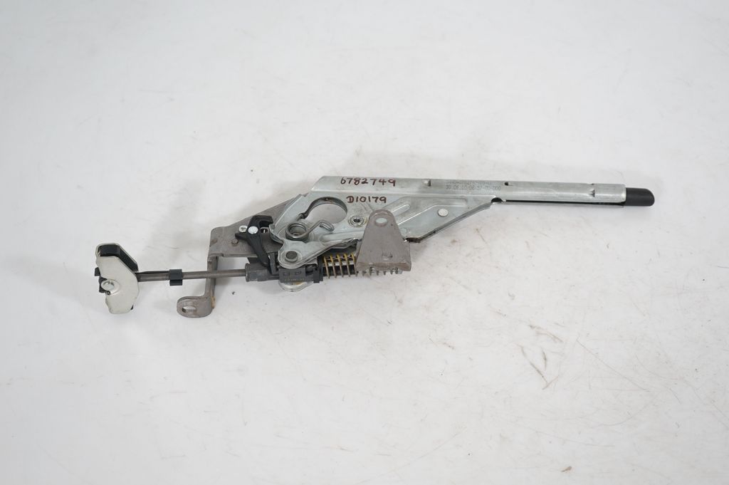 Handbrake/parking brake lever assembly