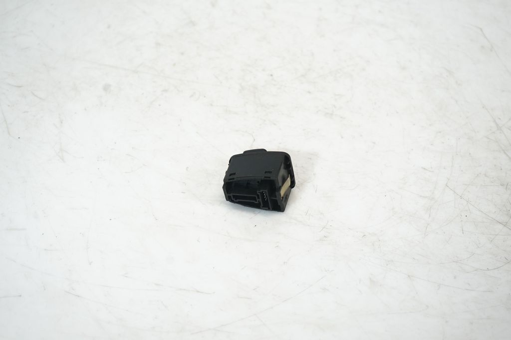 Wing mirror switch (5)