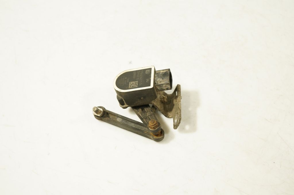 Headlight/headlamp level sensor (2)