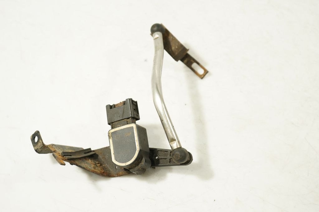 Headlight/headlamp level sensor (4)