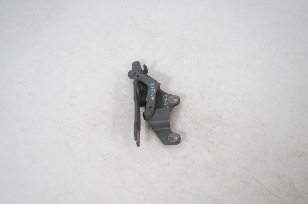 Engine bonnet/hood hinges (2)