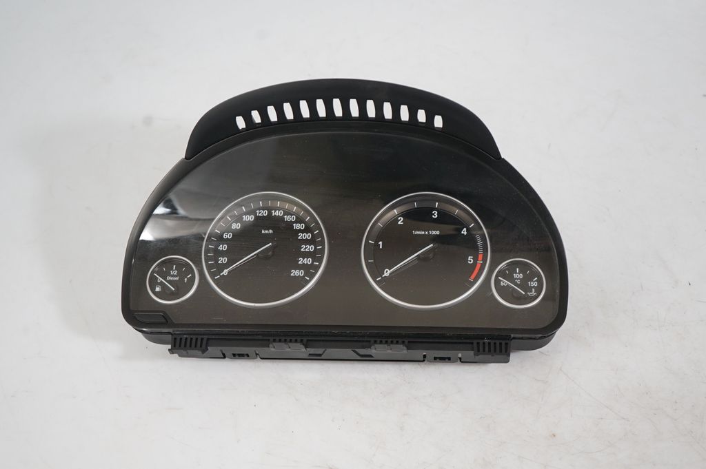 Speedometer (instrument cluster)
