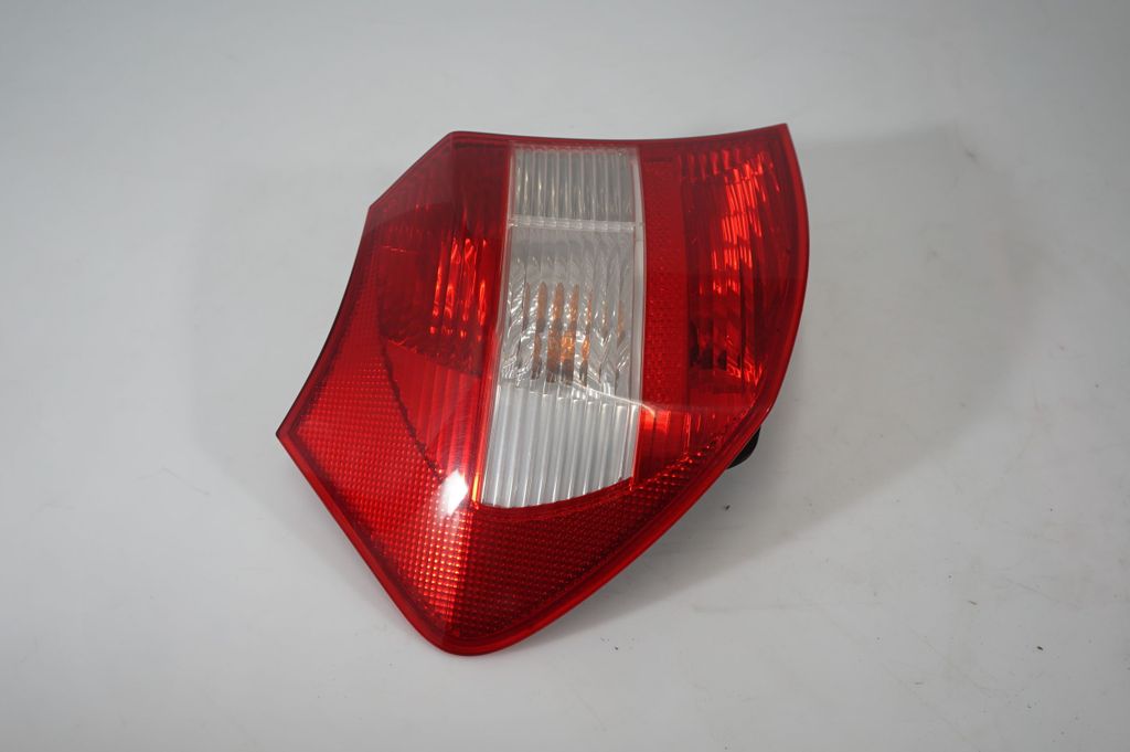 Rear/tail lights (4)