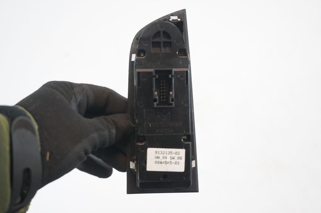 Electric window control switch (7)