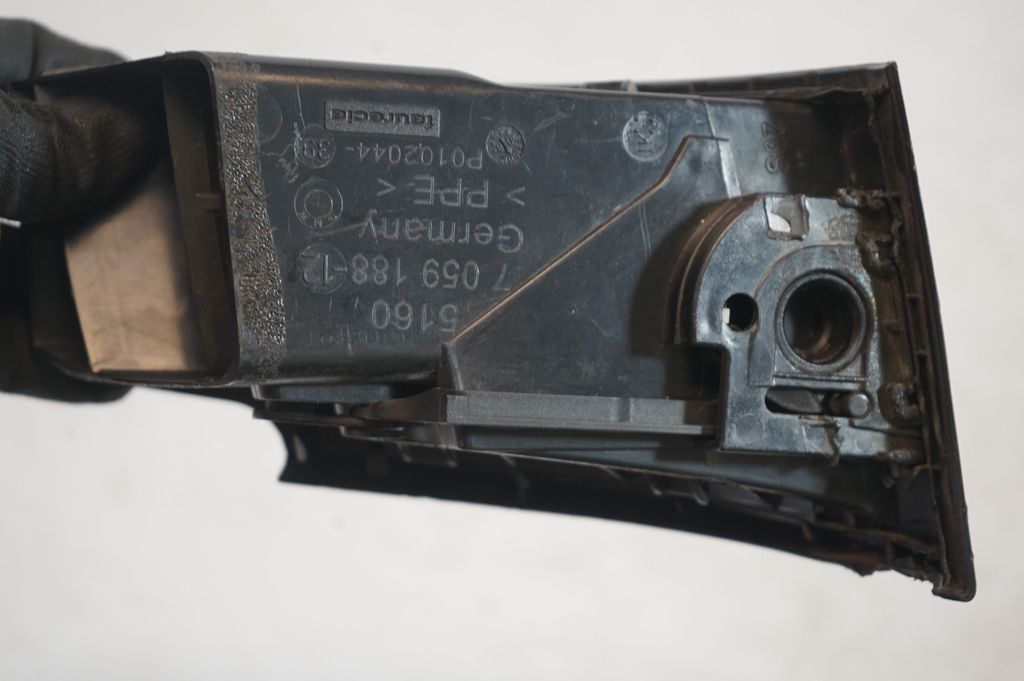 Dashboard side air vent grill/cover trim (8)