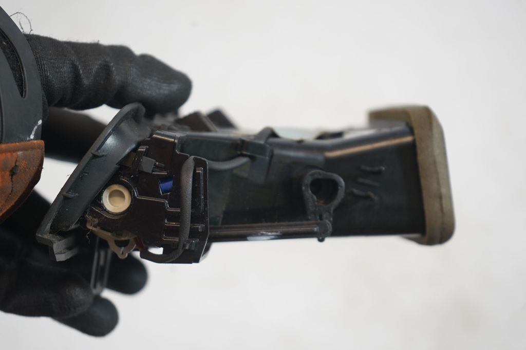 Dashboard side air vent grill/cover trim (6)