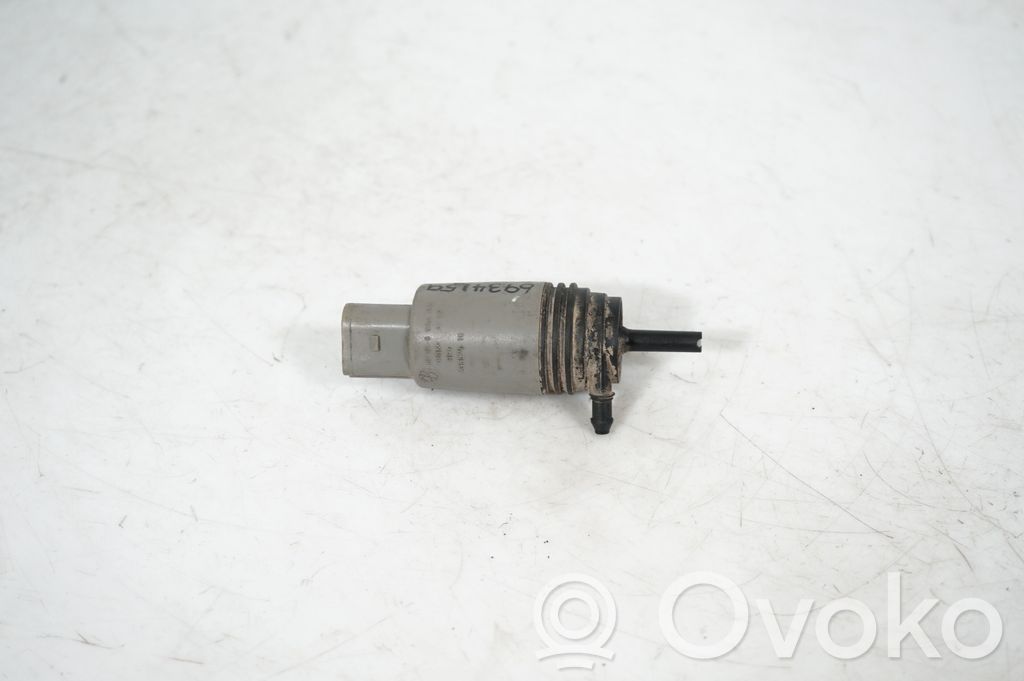 Windscreen/windshield washer pump (3)