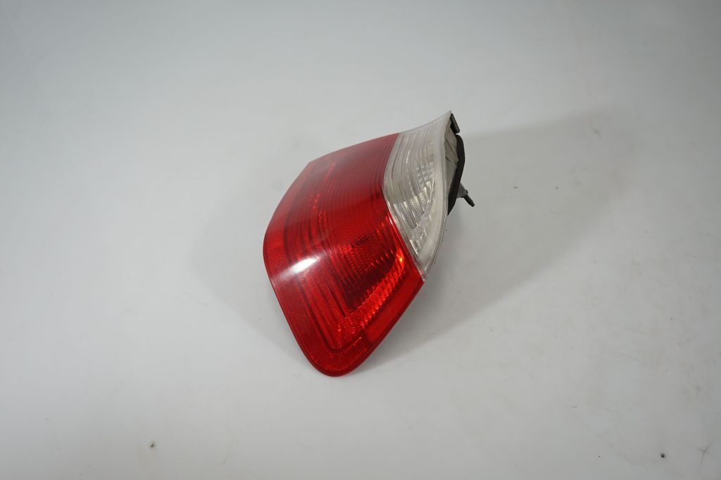 Rear/tail lights (2)