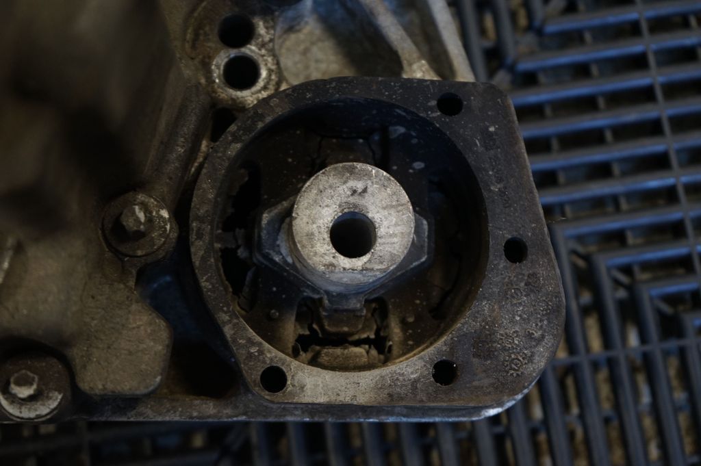 Automatic gearbox (10)