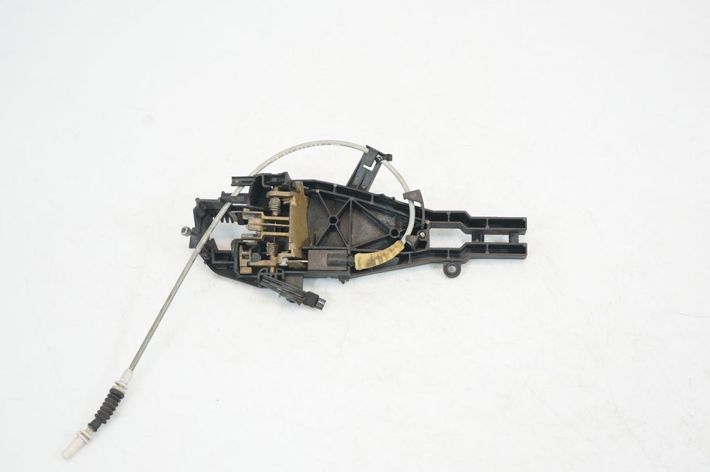 Rear door exterior handle/bracket (5)