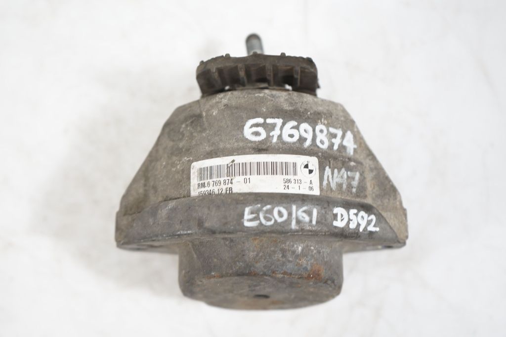 Engine mount bracket (8)