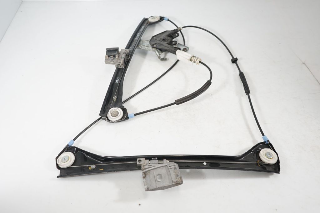 Front door window regulator with motor (4)