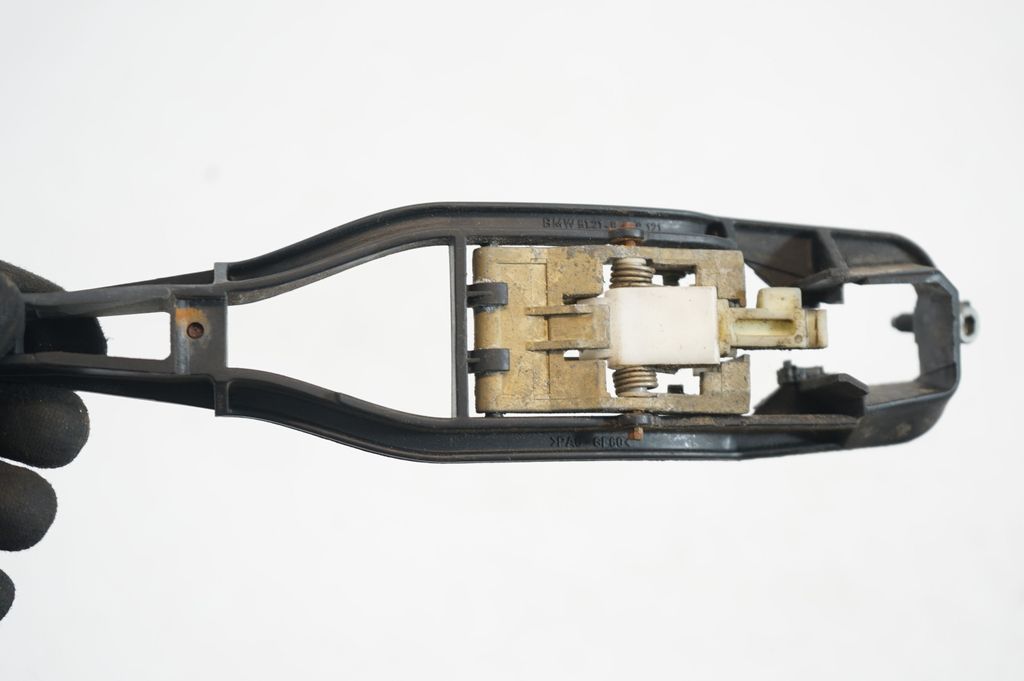 Front door exterior handle (4)