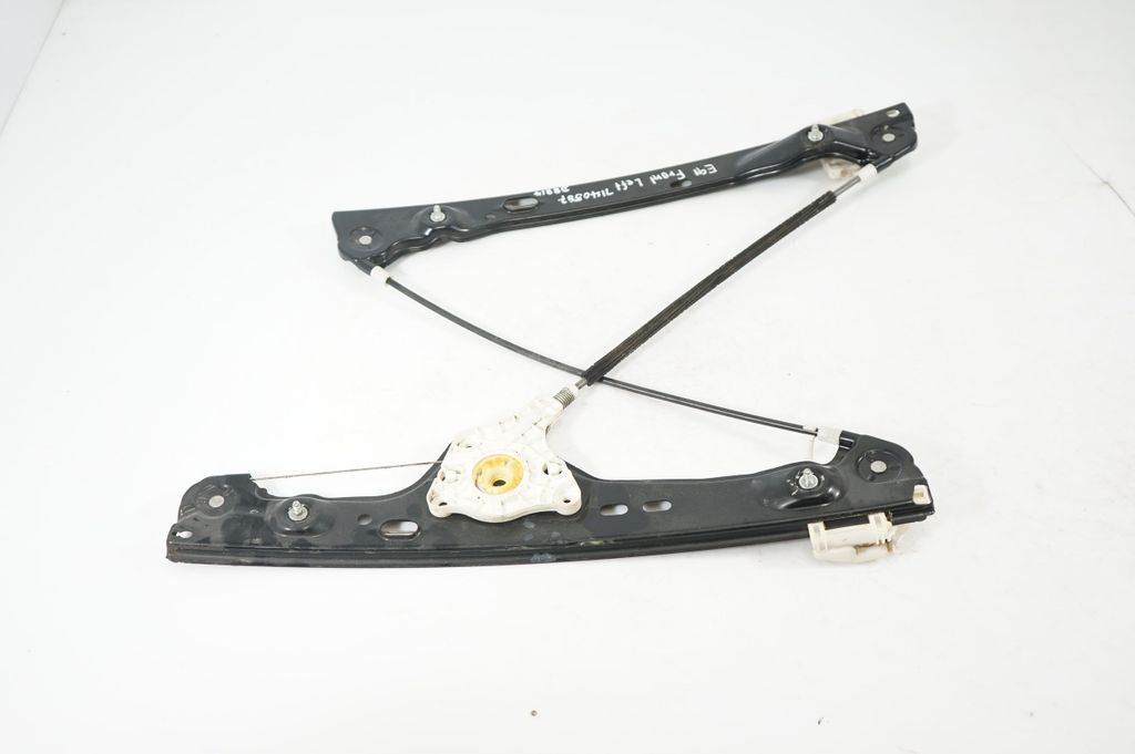 Front door window regulator with motor (3)