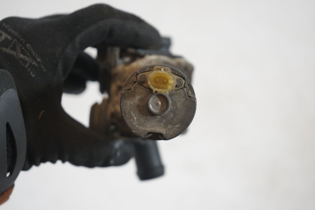 Electric auxiliary coolant/water pump (7)