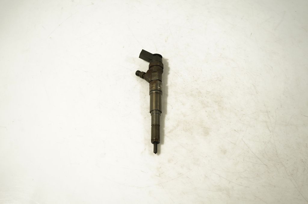 Fuel injector (5)