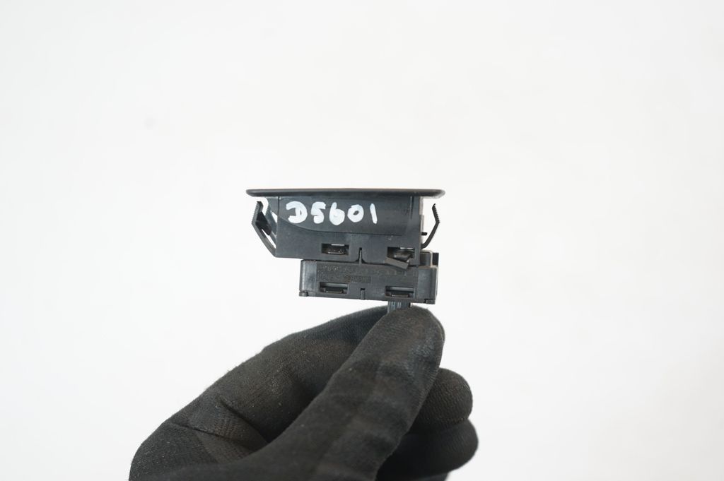 Electric window control switch (7)