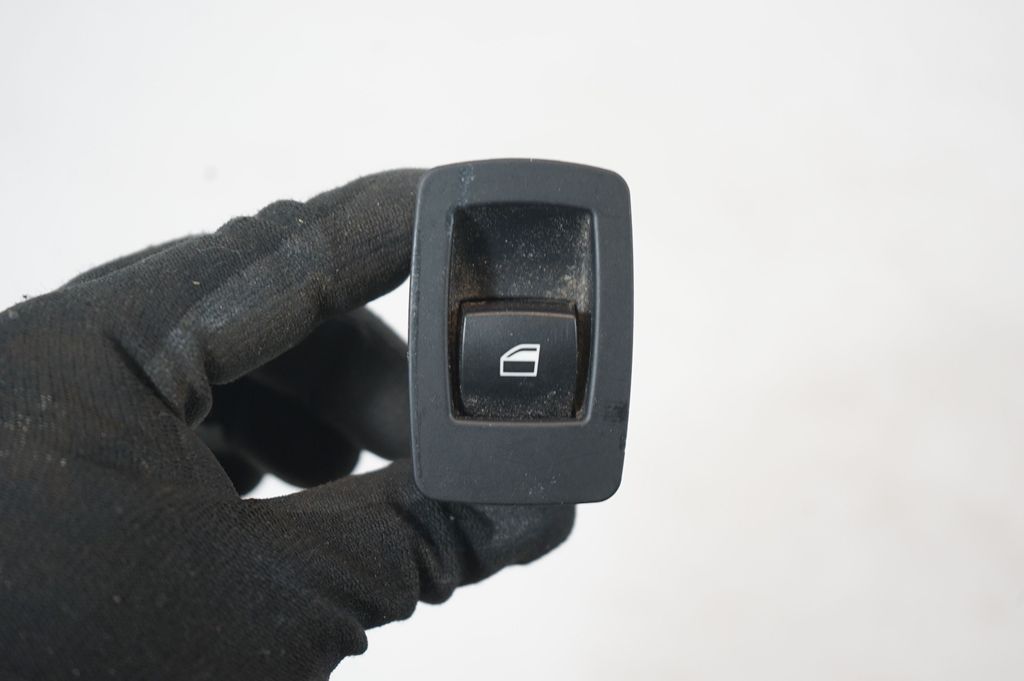 Electric window control switch (6)