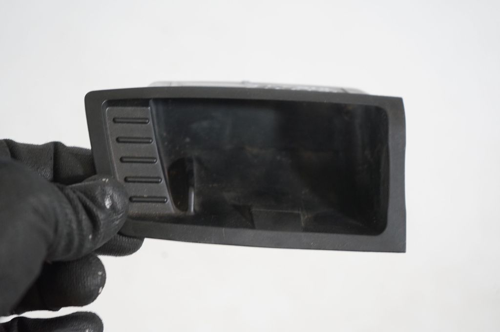 Car ashtray (6)