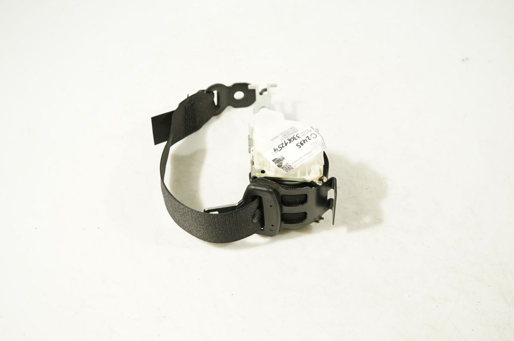 Rear seatbelt (2)