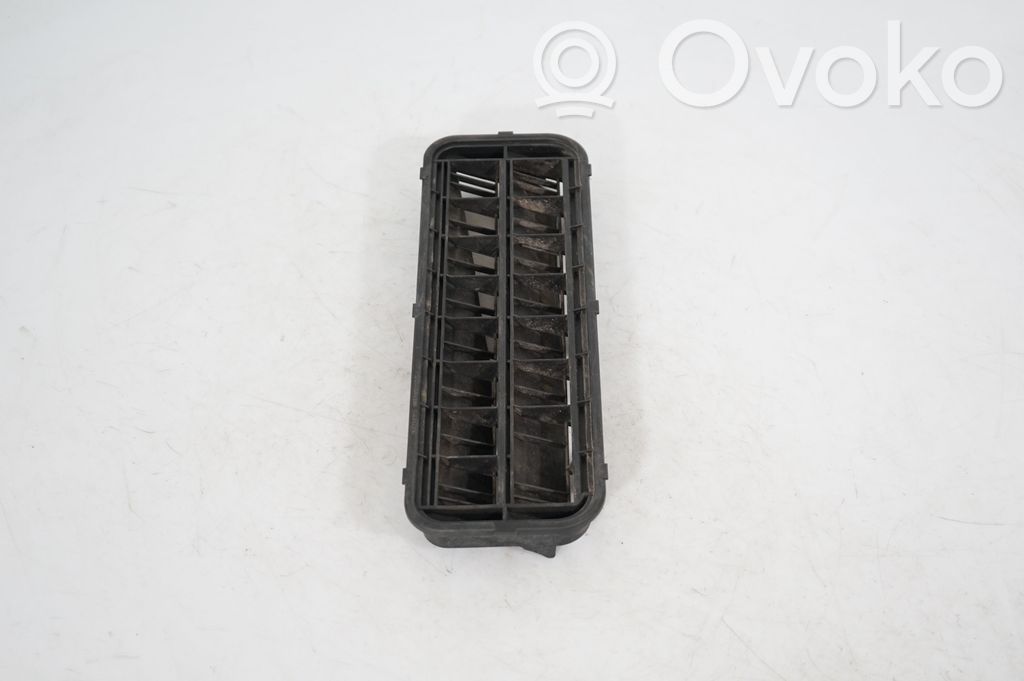 Quarter panel pressure vent (4)