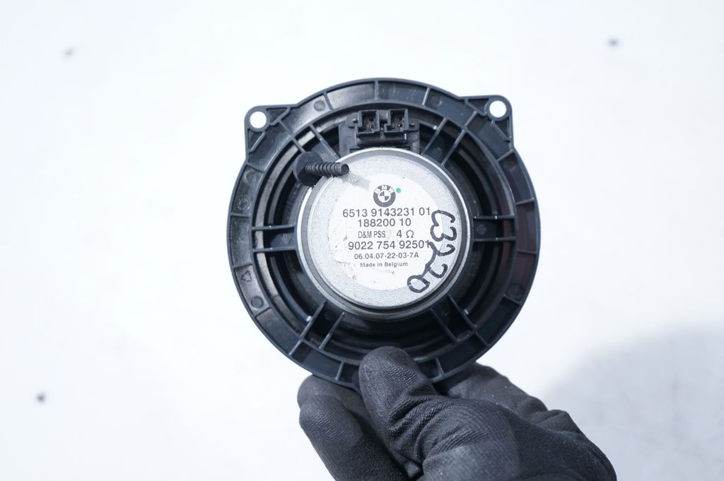 Rear door speaker (8)