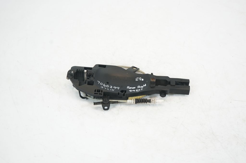 Rear door exterior handle/bracket