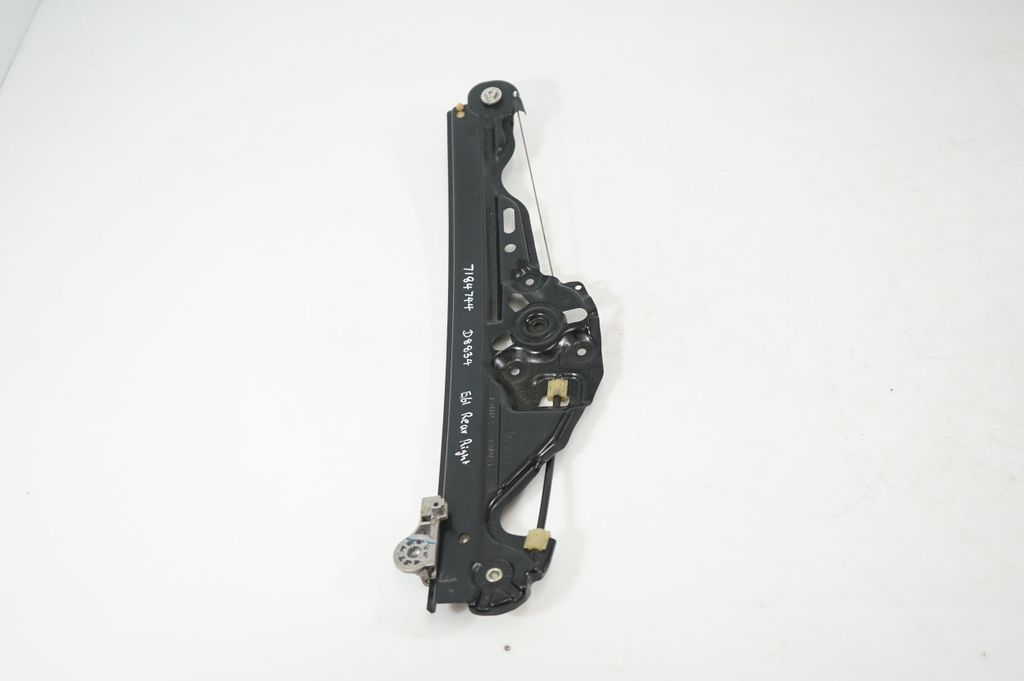 Rear door window regulator with motor (2)