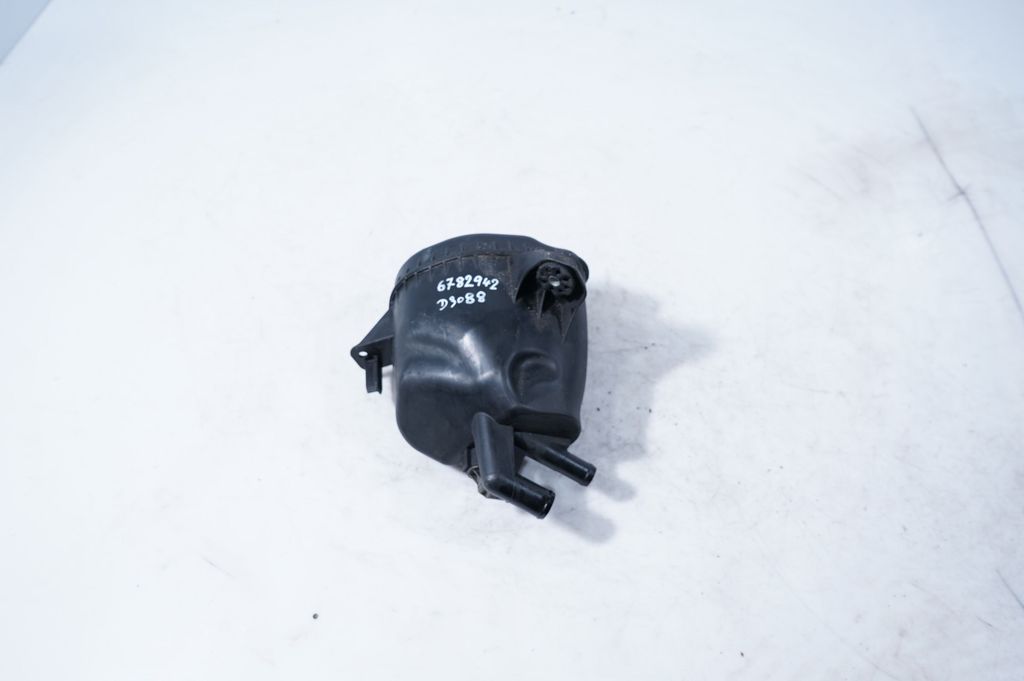Power steering fluid tank/reservoir